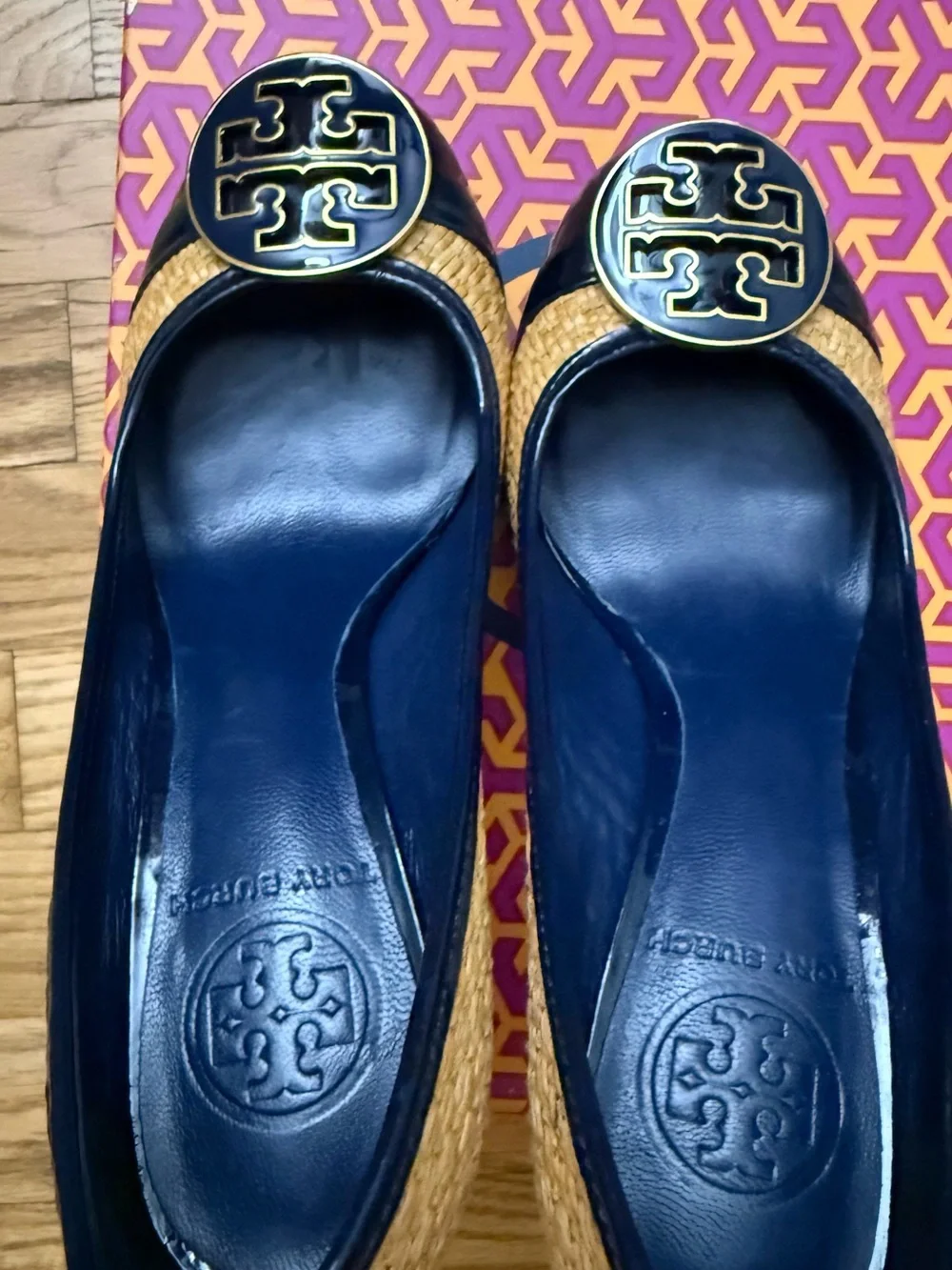 Tory Burch Tan Raffia Pumps with Black Patent Toe and Gold Logo Medallion